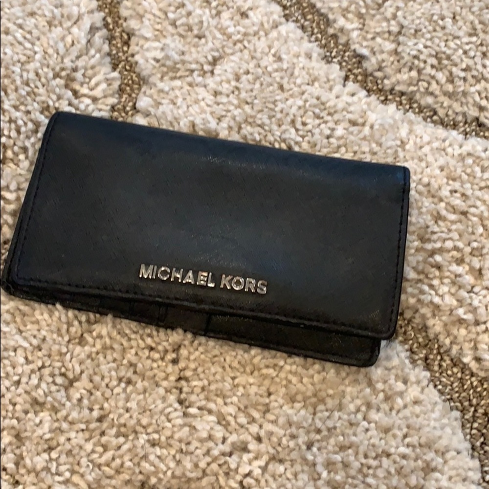 Michael kors wallet